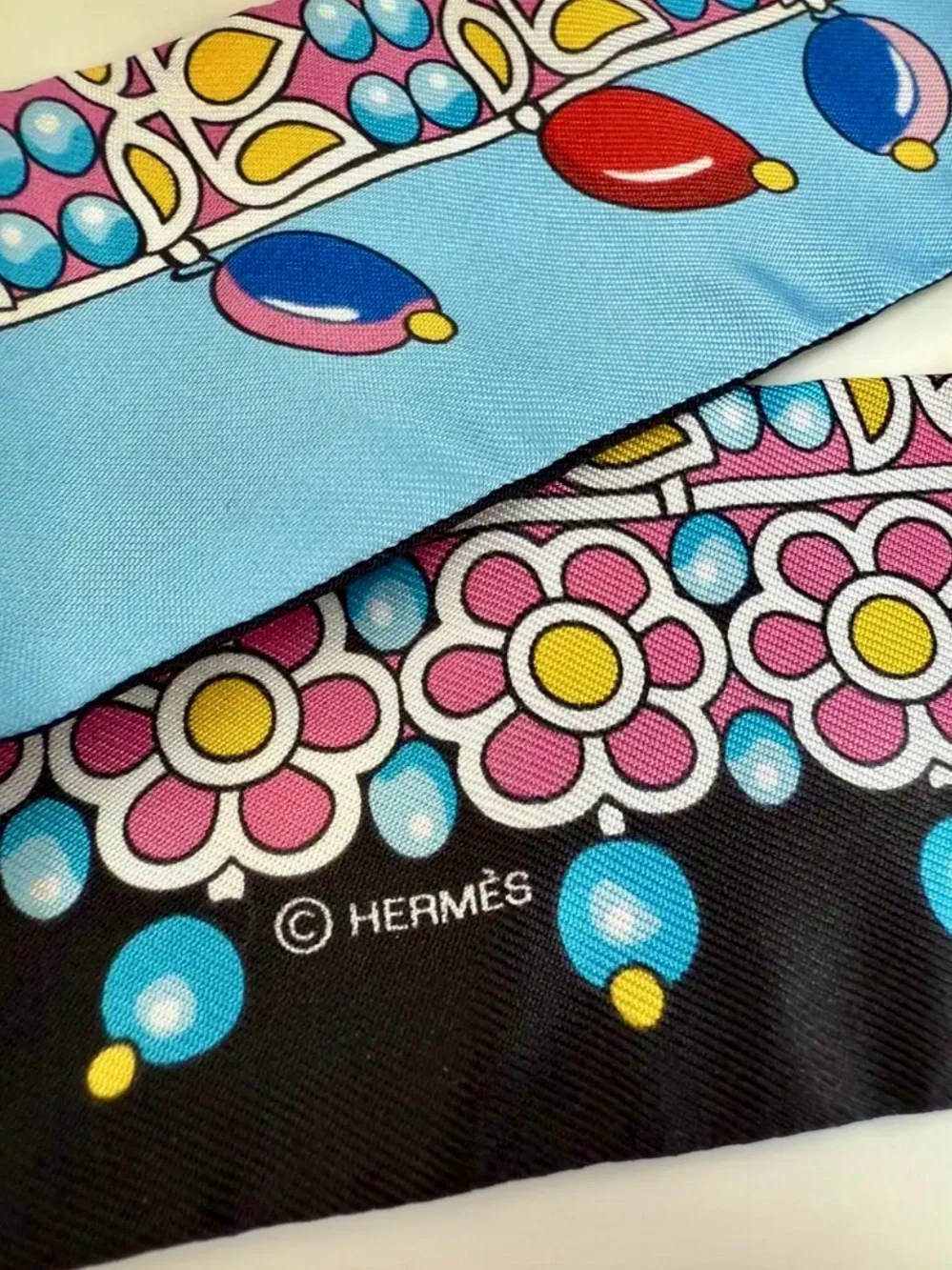 Hermes silk Parures Des Maharajas Twilly Ciel Blk Rose Vif - Picture 9 of 9